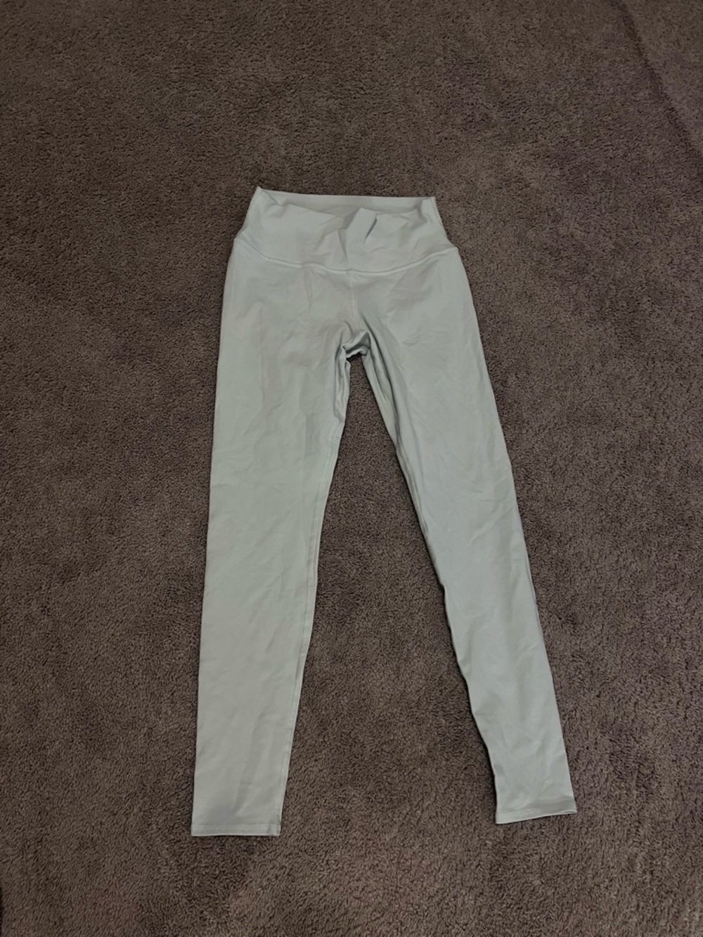 ALO Yoga Women’s Light Gray Leggings